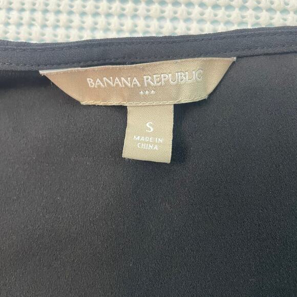 Banana Republic Womens Size Small Black Medallion Blouse Top Dressy Casual - Picture 2 of 3